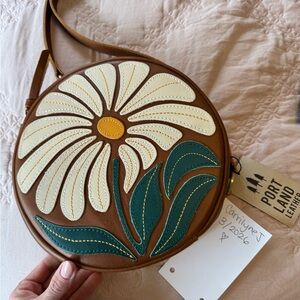 Portland Leather Honey Wildflower large Circle